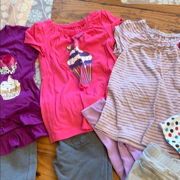 11 Piece Size 5 Lot - Picture 7 of 7